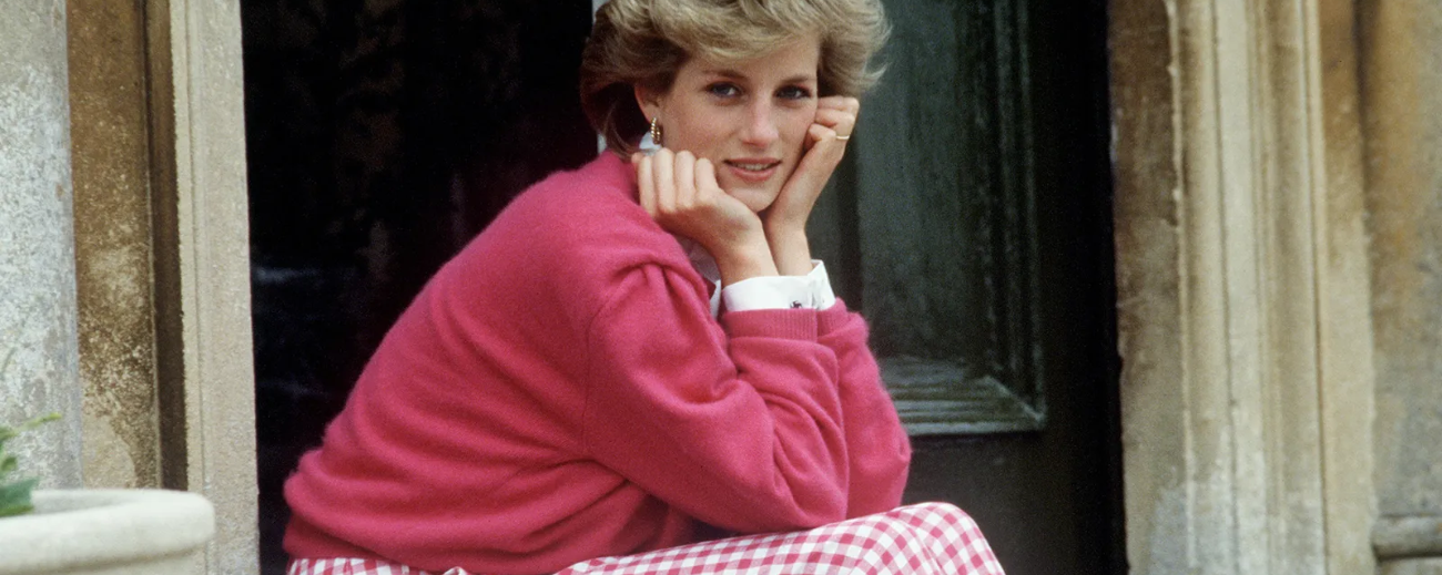 Han pasado 25 años desde el accidente de tránsito en el que fallecieron la princesa Diana de Gales y su pareja, Dodi Al-Fayed. Foto tomada de AD magazine