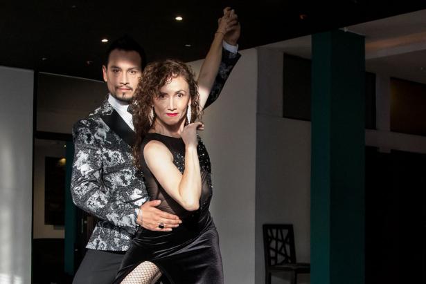 Enriqueta da clases de baile en Frevo Dance Studio. Confiesa que desde hace 10 años el tango la tiene enamorada y enloquecida. Foto: Carlos Noriega / FAMILIA