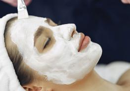 Las mascarillas faciales ayudan a limpiar el rostro y mantenerlo saludable.